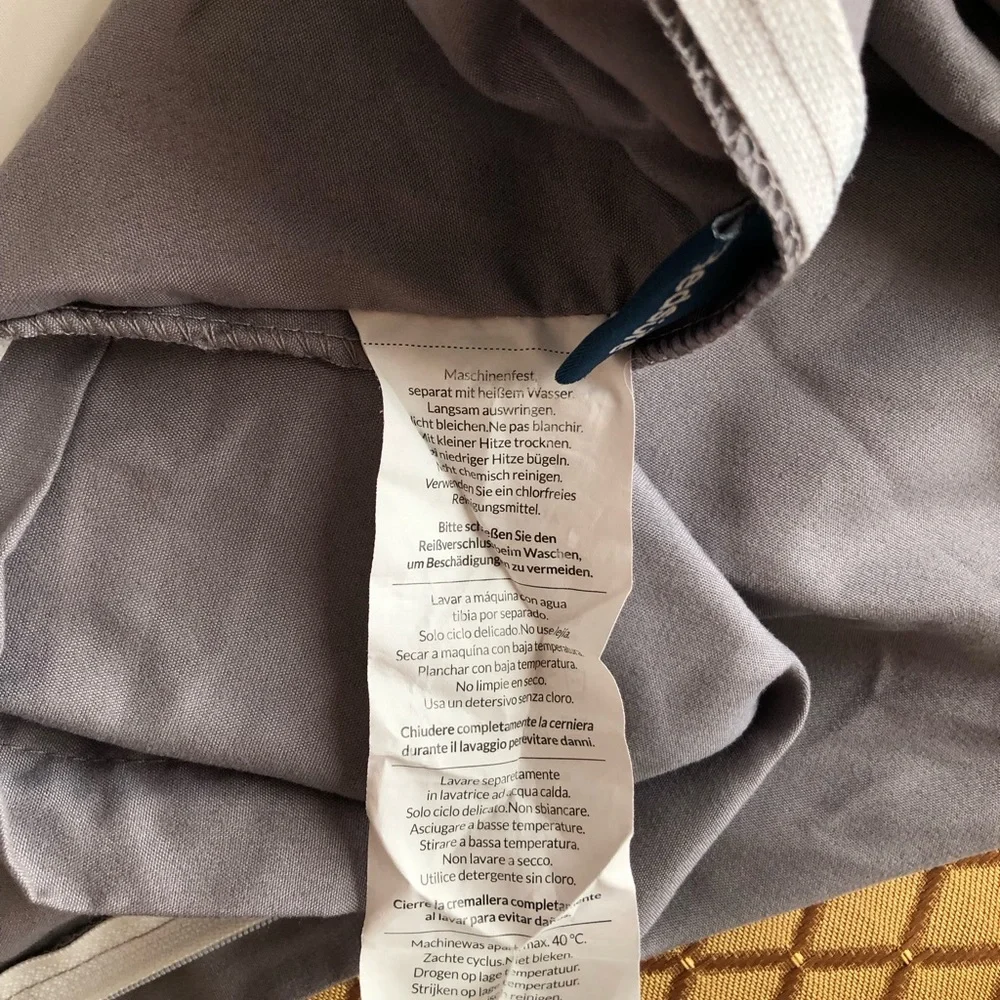 Elegant Gray Duvet with White Insert by Bedsure 98 inches x 84 inches